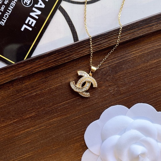 2025 New Exquisite Craftsmanship, Superior Quality, Stylish and Trendy Necklaces