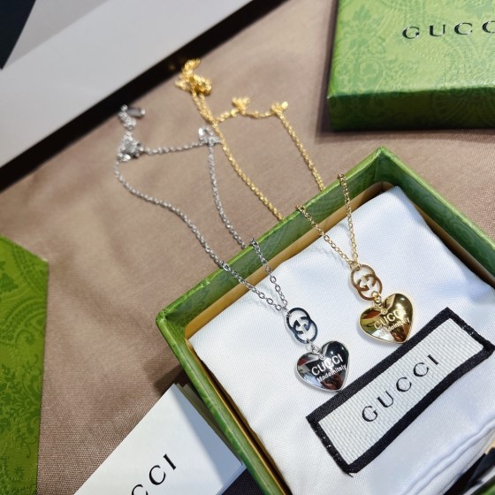 2025 年新款项链，工艺精湛，品质上乘，时尚潮流