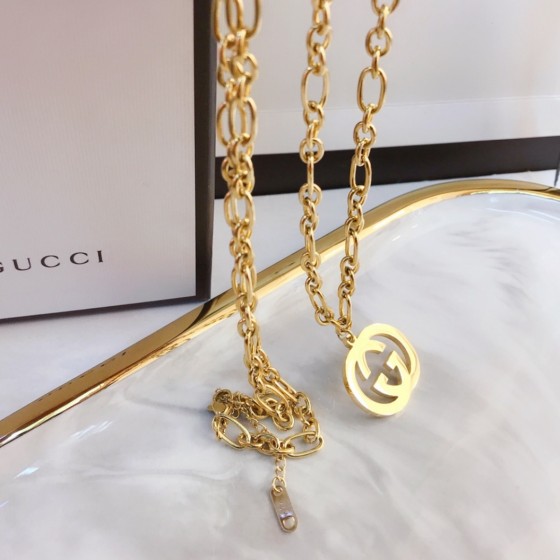 2025 年新款项链，工艺精湛，品质上乘，时尚潮流