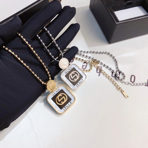 2025 年新款项链，工艺精湛，品质上乘，时尚潮流