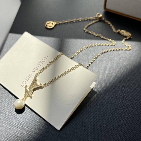 2025 New Exquisite Craftsmanship, Superior Quality, Stylish and Trendy Necklaces