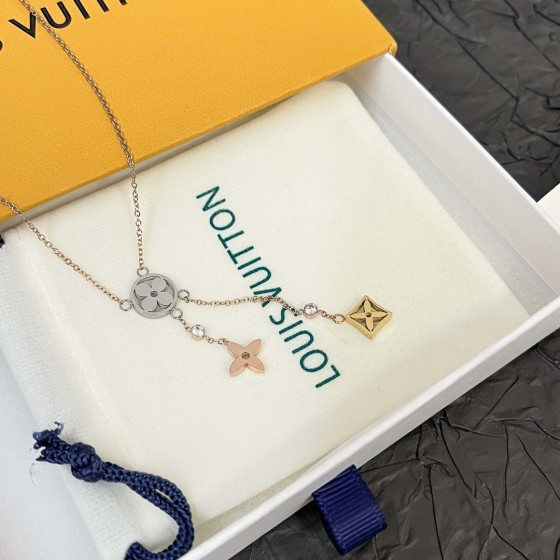 2025 New Exquisite Craftsmanship, Superior Quality, Stylish and Trendy Necklaces