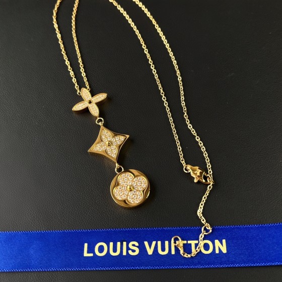 2025 New Exquisite Craftsmanship, Superior Quality, Stylish and Trendy Necklaces